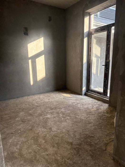 Katej sotiladi 4 ta yonma yon qurilgan