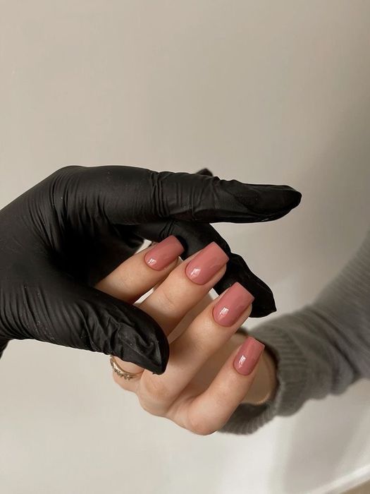 Маникюр на дому 3000