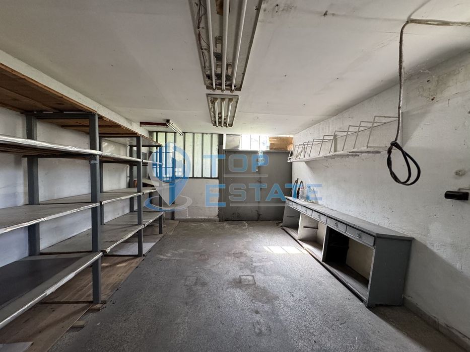 Продава се Промишлена сграда в Павликени - 660 кв.м за 79 €/кв.м - Снимка #4
