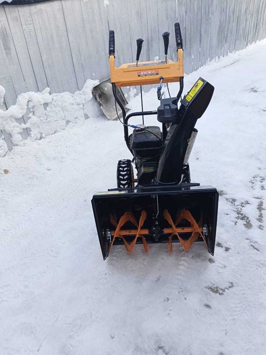 Снегоуборочная машина