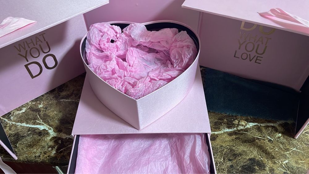 Коробочка под цветы либо под клубнику