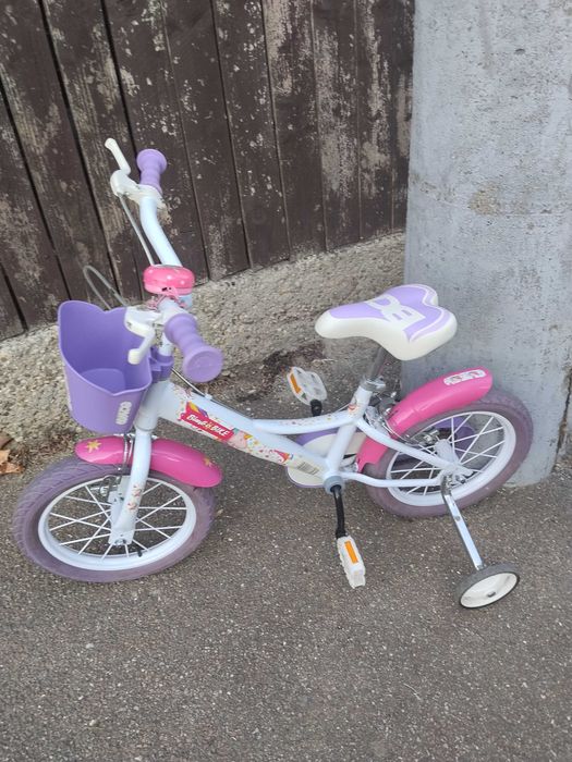 Bicicletă cu cască fetițe