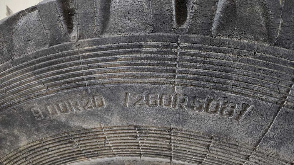 Шина для ЗиЛ 130, Газ 53, КамАЗ