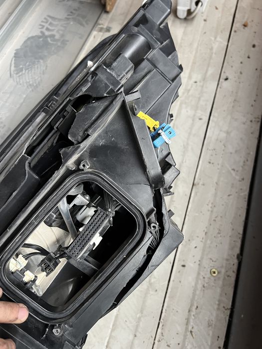 Far stanga dreapta Mercedes S W222 / cu defecte