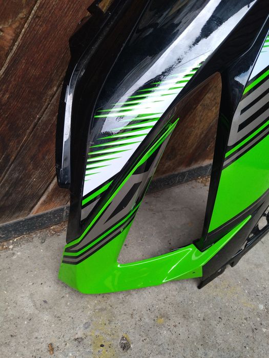 Kawasaki ZX6R  десен
