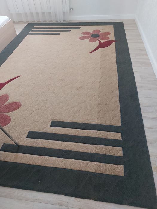 Кілем 2,5×4 таза ұқыпты ұсталған