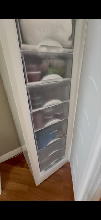 Продам морозильник Atlant