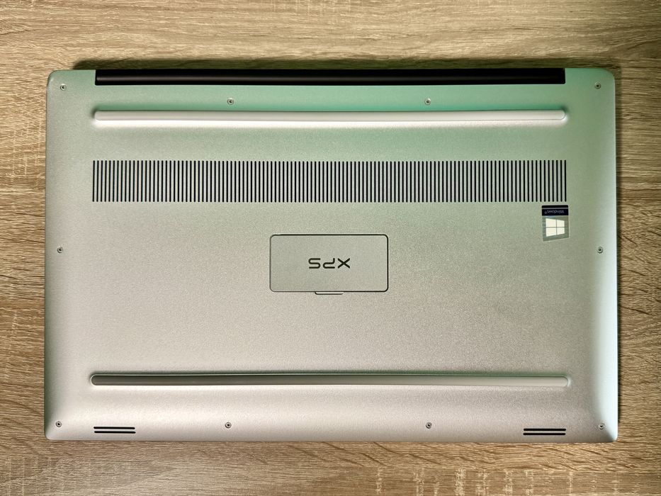 Laptop Dell XPS 9570 I5 8300H GTX1050 97Wh Aluminium