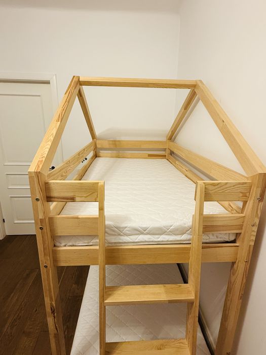 Pat supraetajat casuta Adeko +saltele+cearceafuri