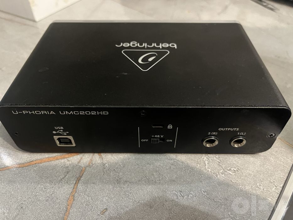 Behringer U-Phoria UMC202HD