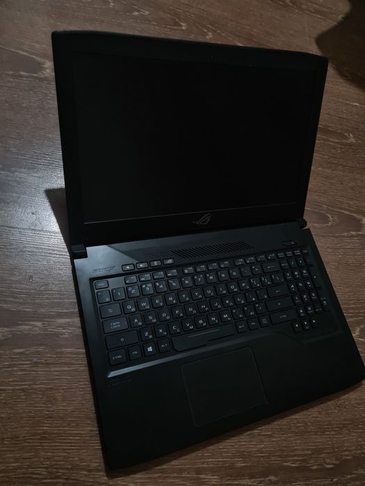 Игровой ноутбук Asus rog strix