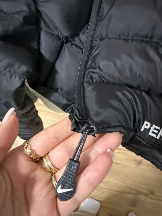 Geaca Nike Noua …..