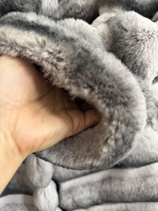 Продам женскую шубку