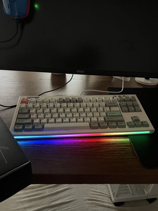 NE087 Game klaviatura sotiladi holati zor azhina ishlagan