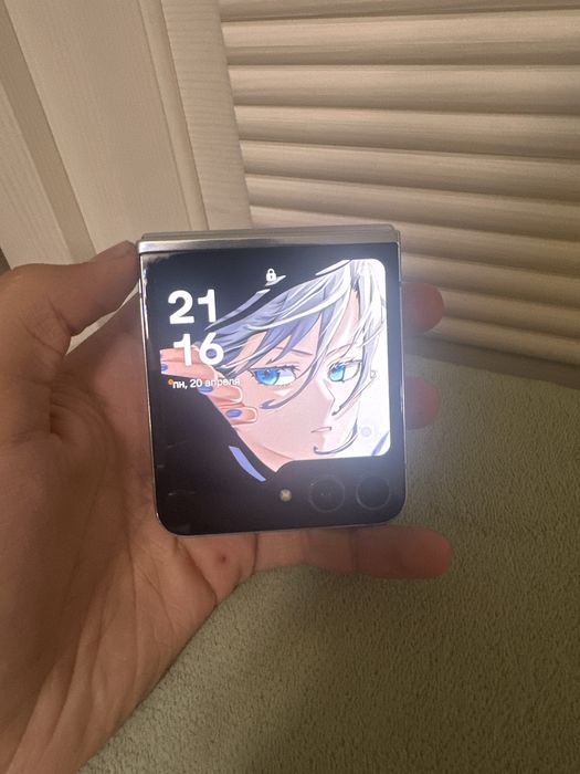 Samsung flip 5 256 mint