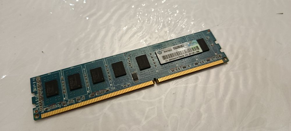 Ddr3 4 gb 2 штуки 1333 MHz