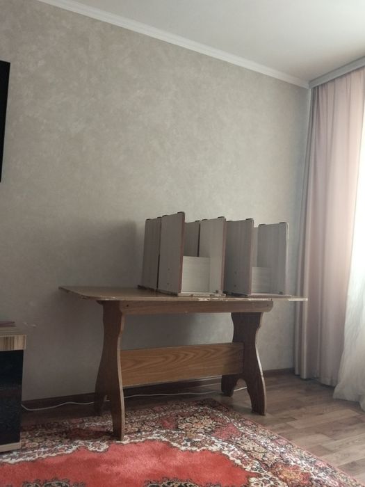 Продам стульчики и стол все вместе