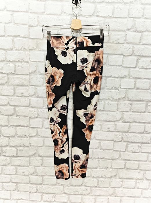 Kari Traa Дамски флорален клин за фитнес / тичане размер S