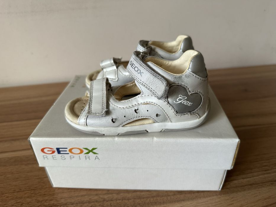 Детски сандали Geox