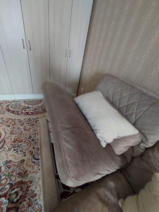 Диван большой с ячейками