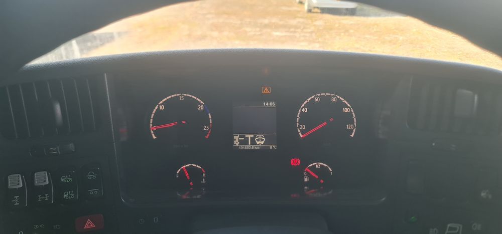 Scania R480 6x4.