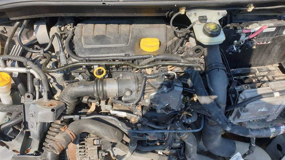 Dezmembrez Renault Scenic 3 1.6 D an 2012 cod motor R9M-A4