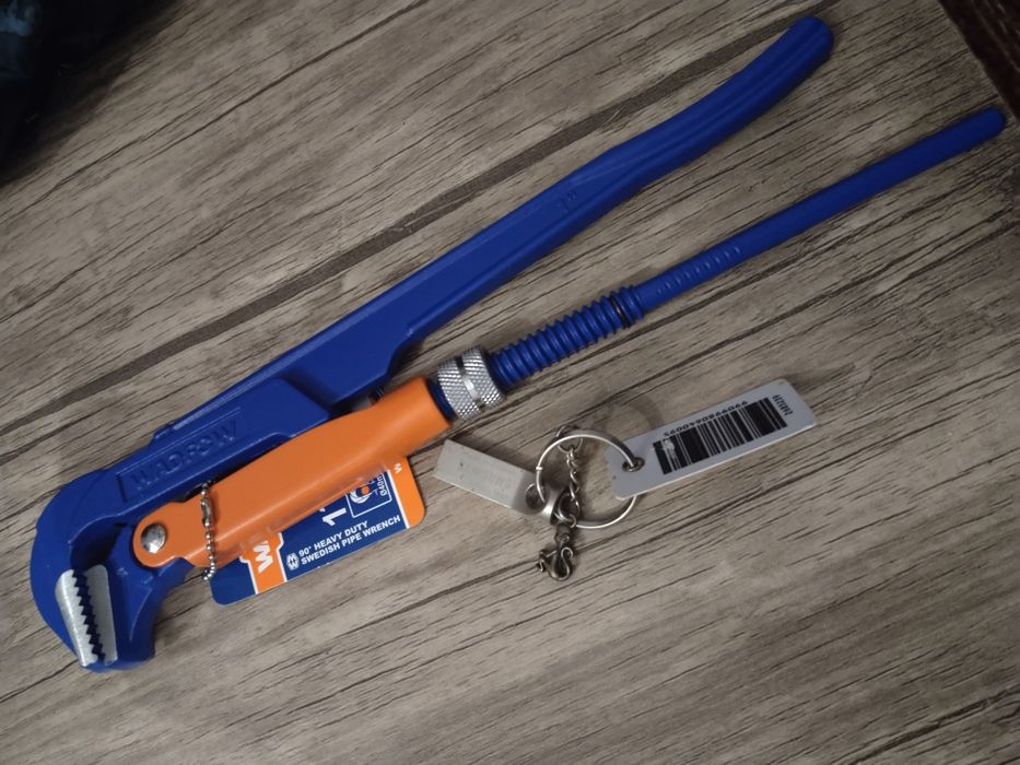 Молоток гвозьдадёр отвертки + замок газовый ключ  резьбовой ключ