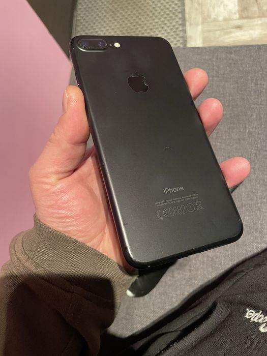 Vand iphone 7 plus impecabil original