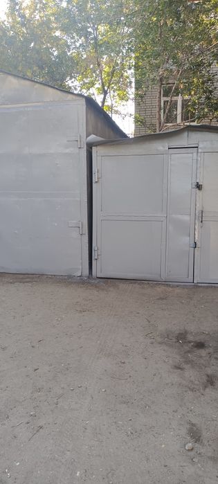 Продам 2 металлических гаража