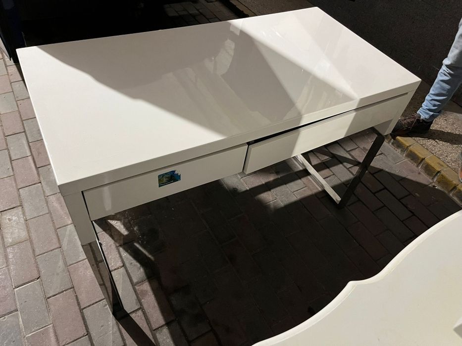 Birou alb stare buna