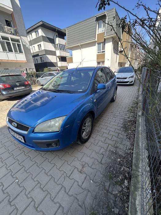 Ford Focus 2 Ghia hatchback 1.6 benzina TI-VCT 115 CP