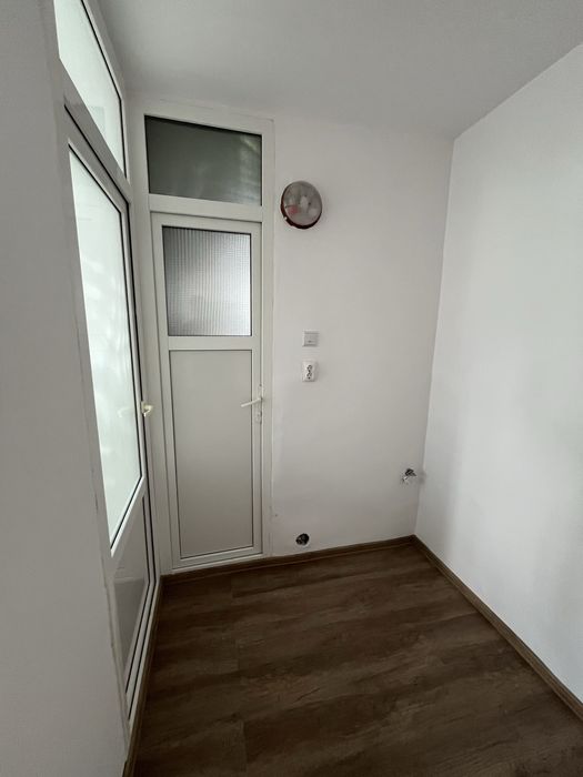 Apartament 2 camere zona Sara
