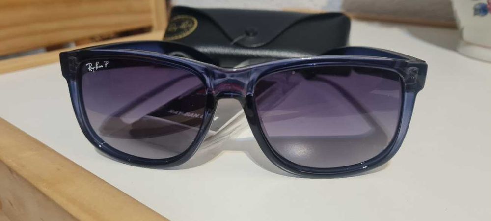 Vând ochelari Ray-Ban Justin RB4165 6596T3 Polarized