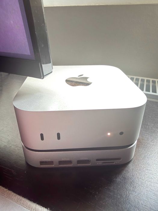 Mac Mini M4 – 16GB RAM / 256GB SSD + Dock 1TB + Kit Logitech tastatură & mouse