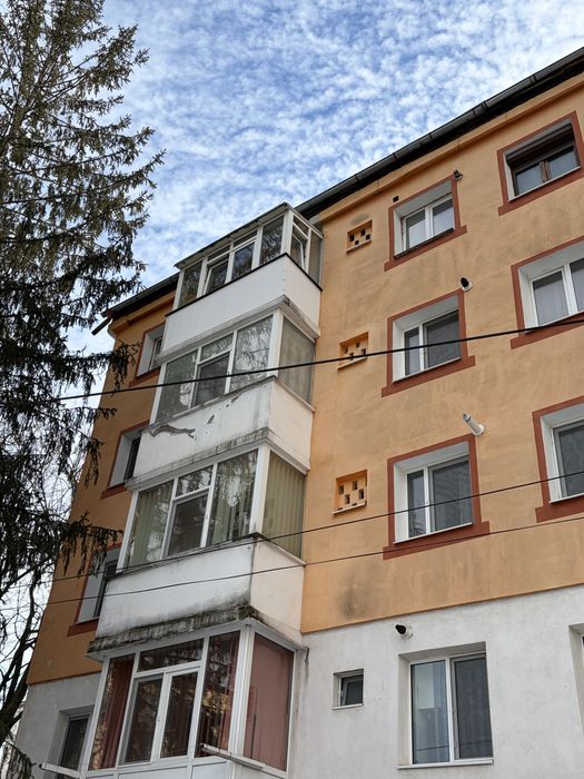 Aparatament de vanzare