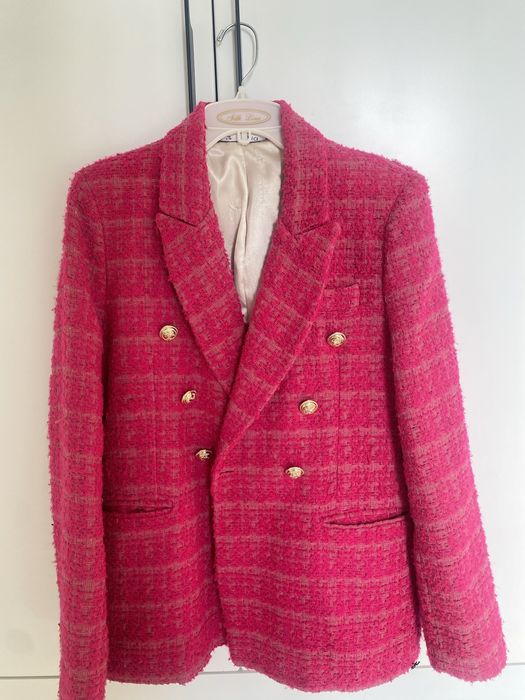 Твидовый пиджак.