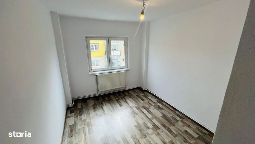 Apartament De Vanzare In Sebes, 4 Camere, Zona Centrala. Comision 0