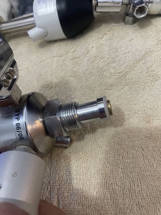 Regulator, dozator, presiune oxigen , aer , 300 bari