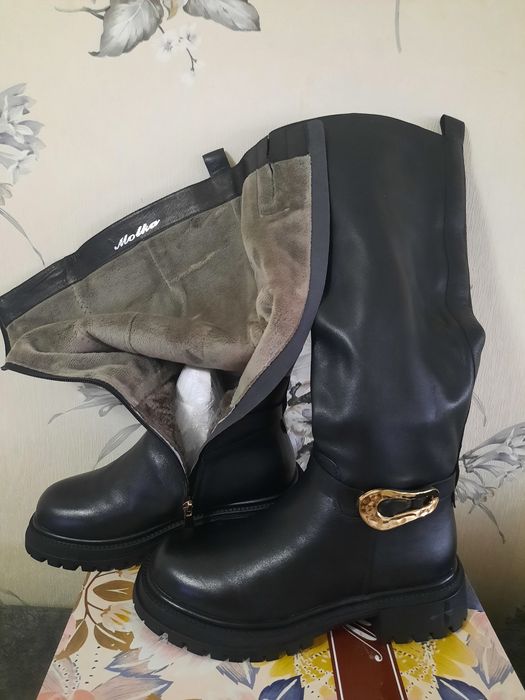 Продам зимние сапоги