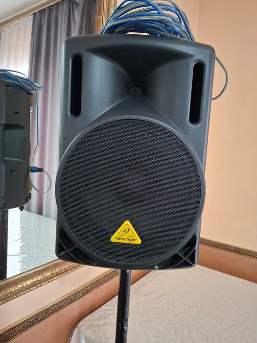 Микшерный Пульт и Колонки.