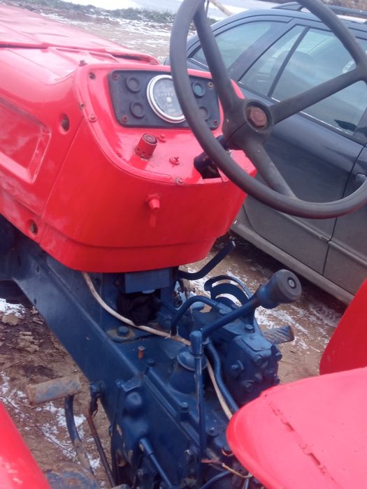 vînd tractor FIAT 300