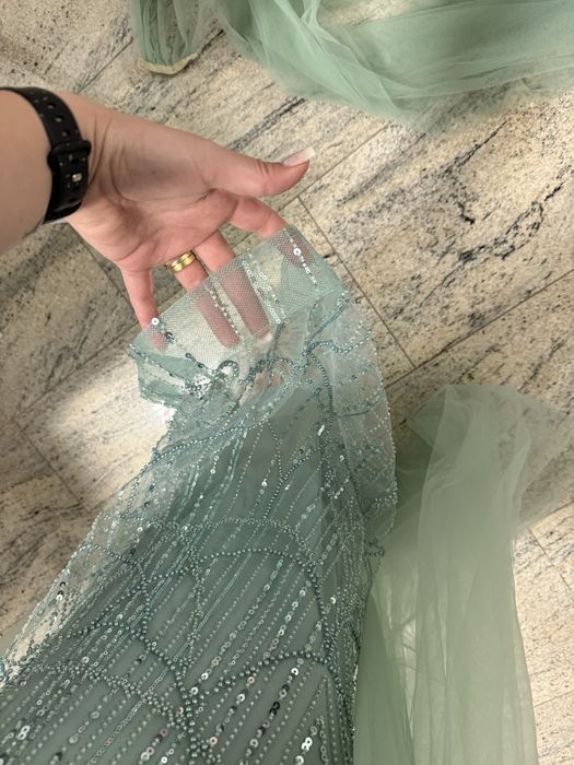 Rochie NOUA  elegantade nașa, sora M-L , facuta pe comanda