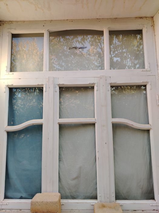 Deraza sotiladi srochni