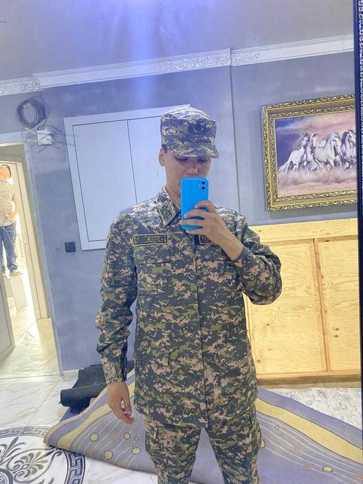 форма военная новая  (ушитая)