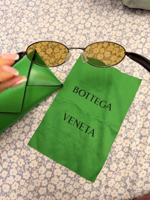 Bottega Veneta - Sardine oval sunglasses