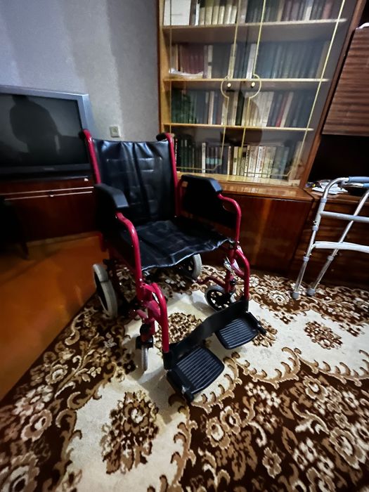 Инвалидная коляска