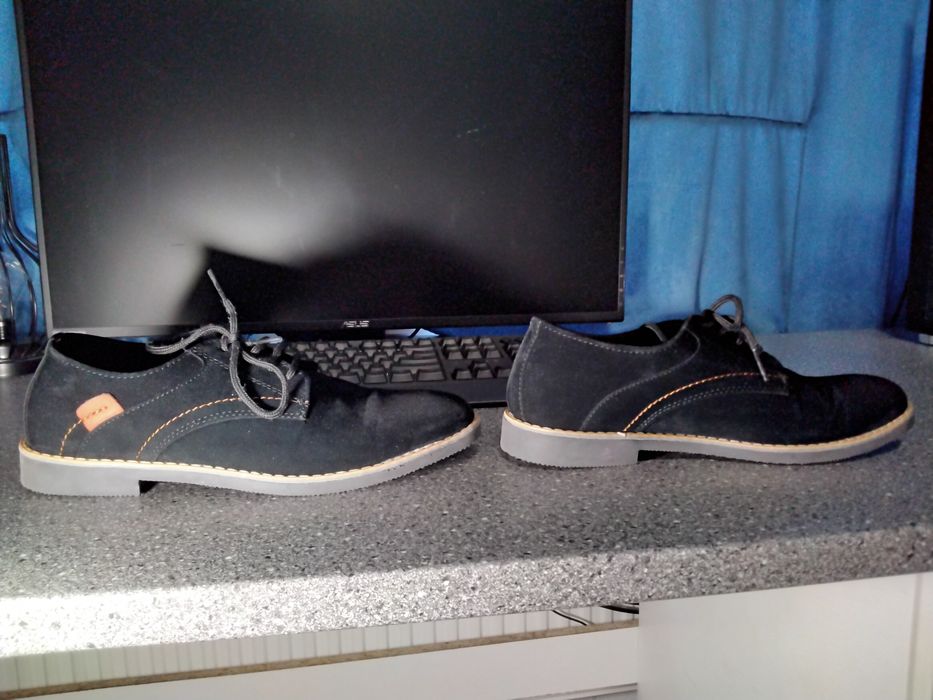 Pantofi din Catifea Frumoasă de Costum (stare nouă)