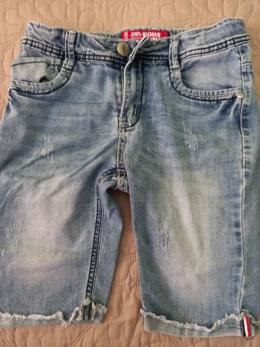 Къси панталони момче
