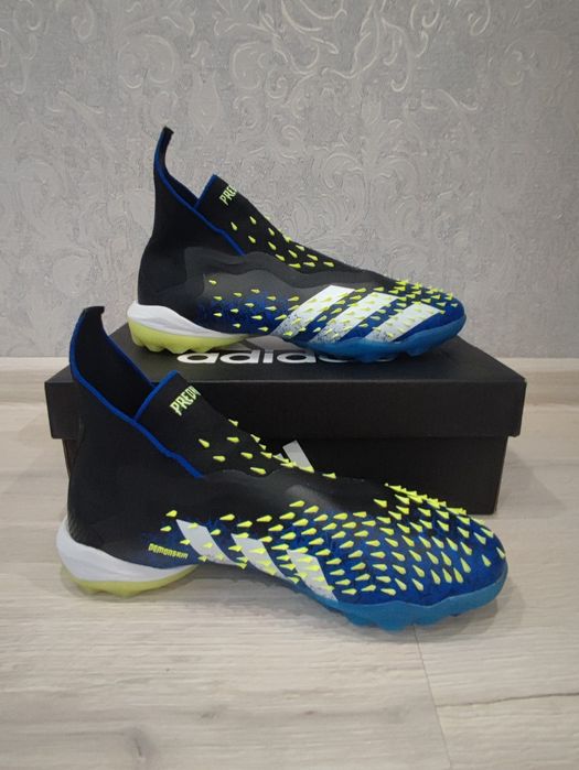 Бутсы (сороконожки)