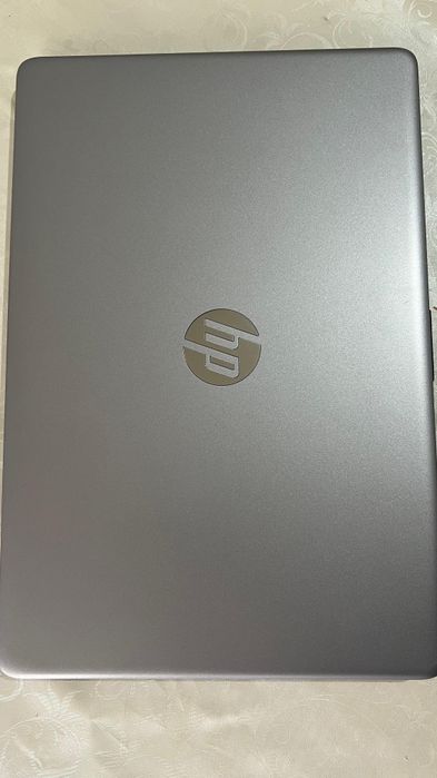 Ноутбук HP 250 GB.
